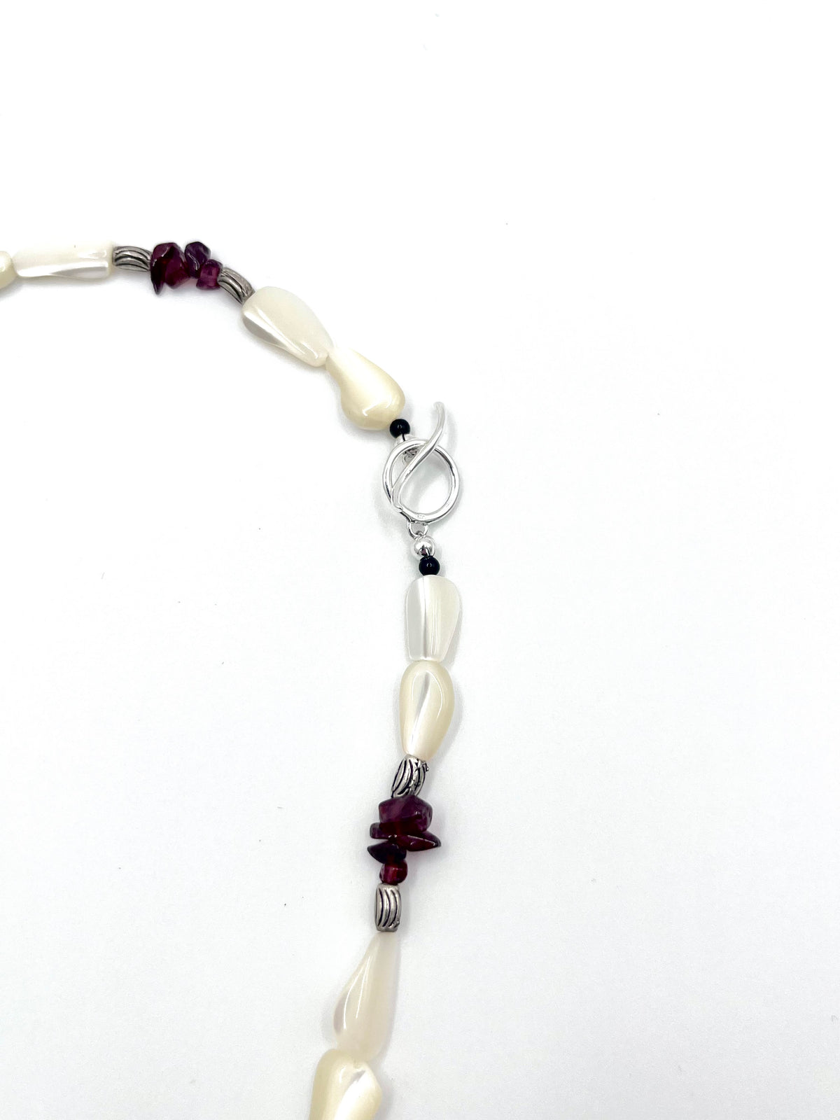 NOCTURNE NECKLACE