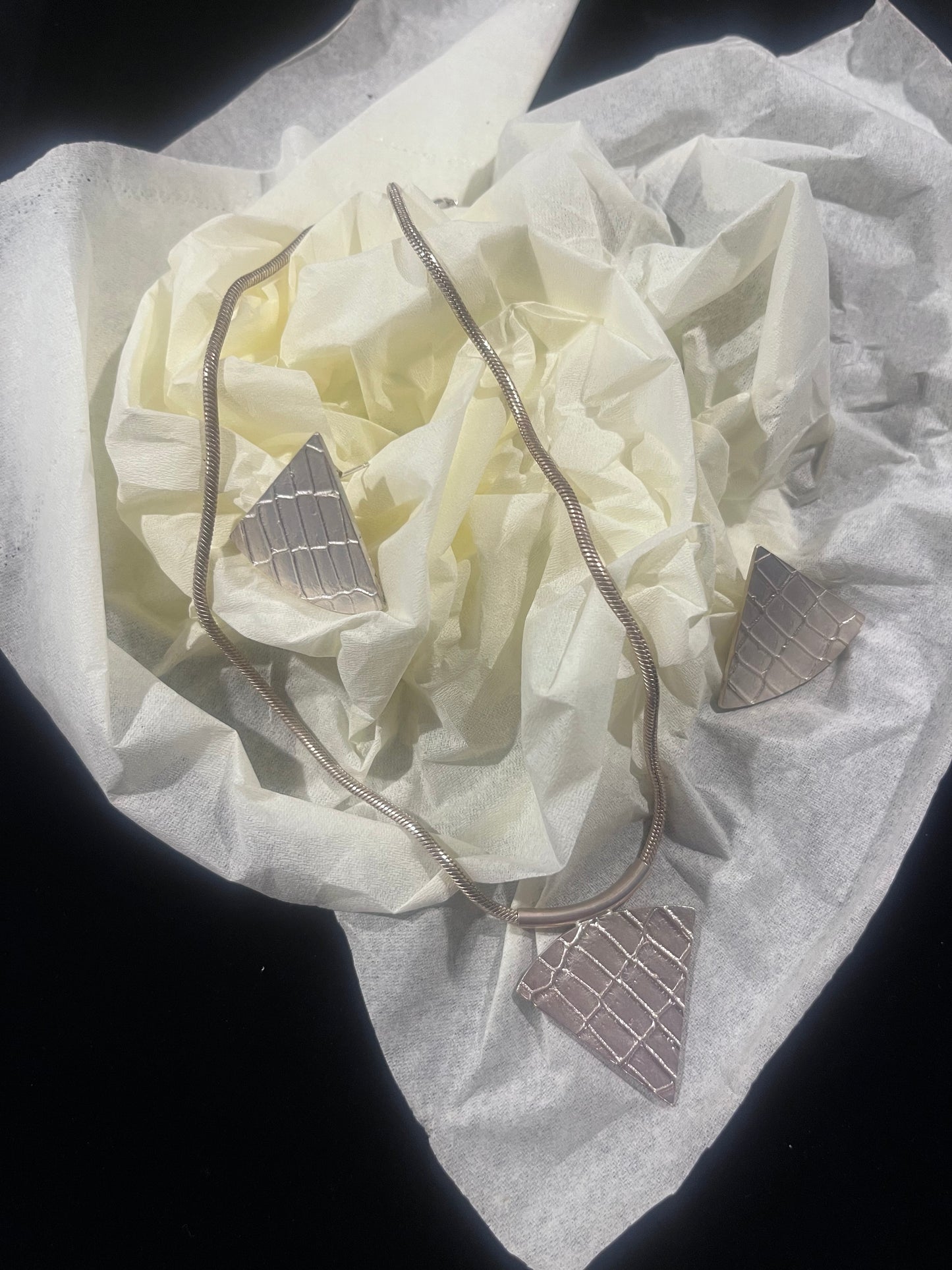 Hurlevent Reversible Necklace